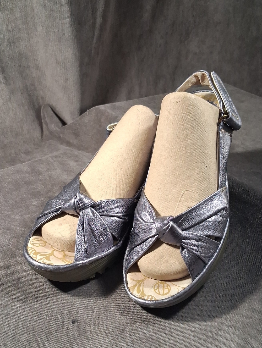 Fly London Yman Lilac/Silver Leather Sling Back Open Toe Wedges G EU 36 US 5.5-6